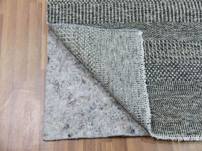Grey 4'0" x 10'2" Modern / Contemporary Hand knotted Wool Rug - Sku: O079889