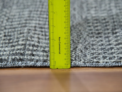 Grey 4'0" x 10'2" Modern / Contemporary Hand knotted Wool Rug - Sku: O079889