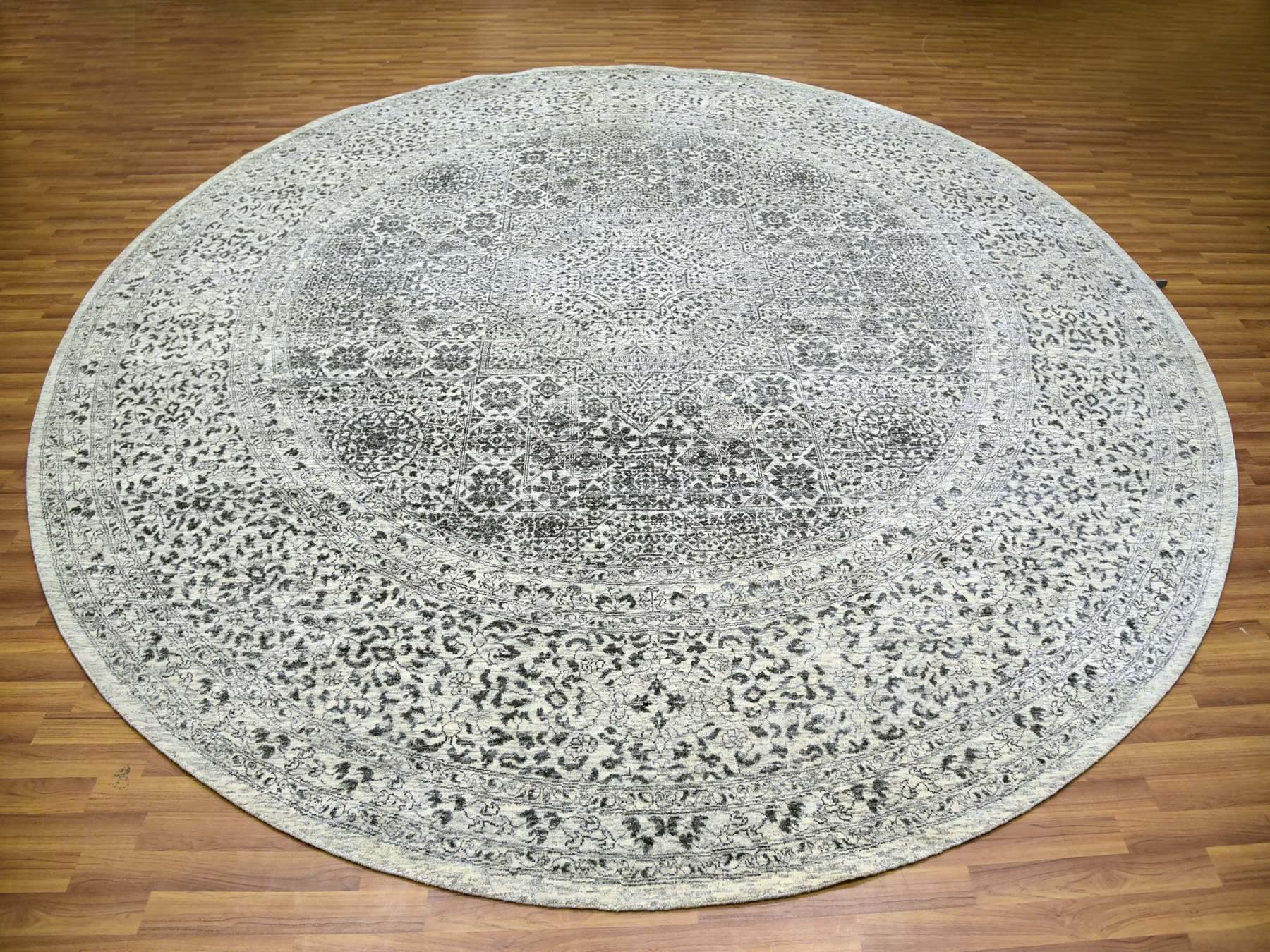 Mamluk Traditional hand-knotted wool rug in Ivory, 11'10" x 11'10", SKU O079985