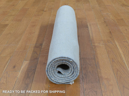 Ivory 4'1" x 6'1" Modern and Contemporary Hand knotted Wool/Silk Rug - Sku: O080039