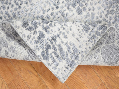 Ivory 4'0" x 6'0" Modern and Contemporary Hand knotted Wool/Silk Rug - Sku: O080077