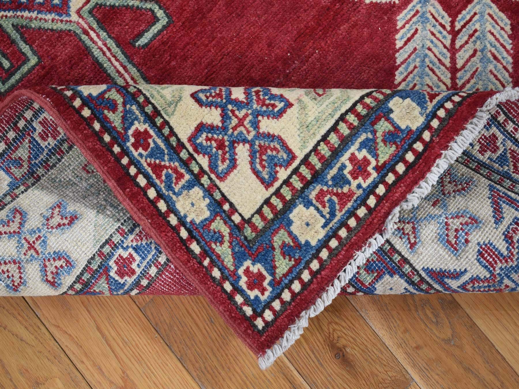 Kazak Kazak hand-knotted wool rug in Red & Ivory, 5'3" x 7'1" — SKU O080083 (view 6)