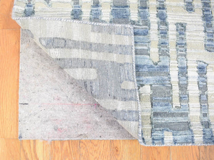 Grey 4'0" x 10'3" Modern / Contemporary Hand knotted Wool/Silk Rug - Sku: O080088