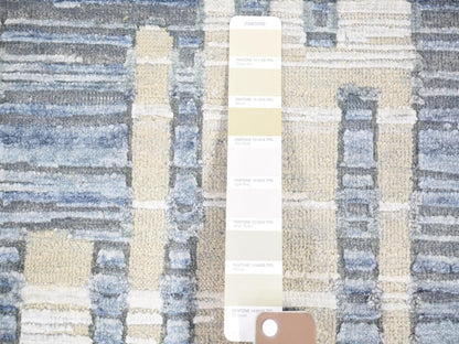 Grey 4'0" x 10'3" Modern / Contemporary Hand knotted Wool/Silk Rug - Sku: O080088