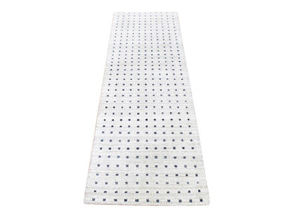 Ivory 2'7" x 8'1" Modern and Contemporary Hand knotted Wool/Silk Rug - Sku: O080154
