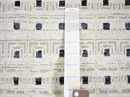 Ivory 2'7" x 8'1" Modern and Contemporary Hand knotted Wool/Silk Rug - Sku: O080154