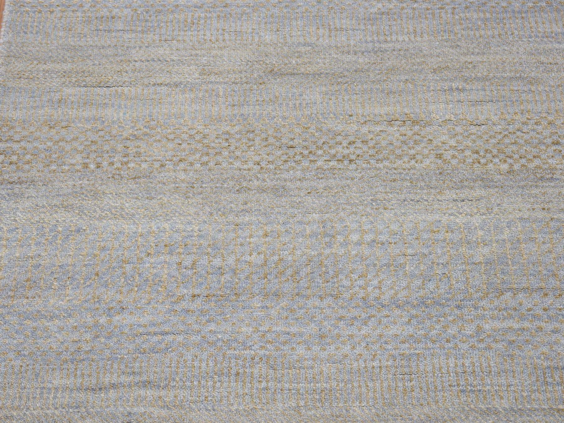 Gray 2'8" x 9'1" Modern / Contemporary Hand knotted Wool/Silk Rug - Sku: O080167
