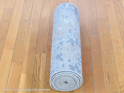 Modern / Contemporary hand-knotted wool runner in Gray, 2'6" x 11'10" — SKU O080179 (view 6)