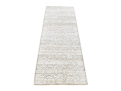 Brown 2'8" x 8'2" Modern / Contemporary Hand knotted Wool/Silk Rug - Sku: O080184
