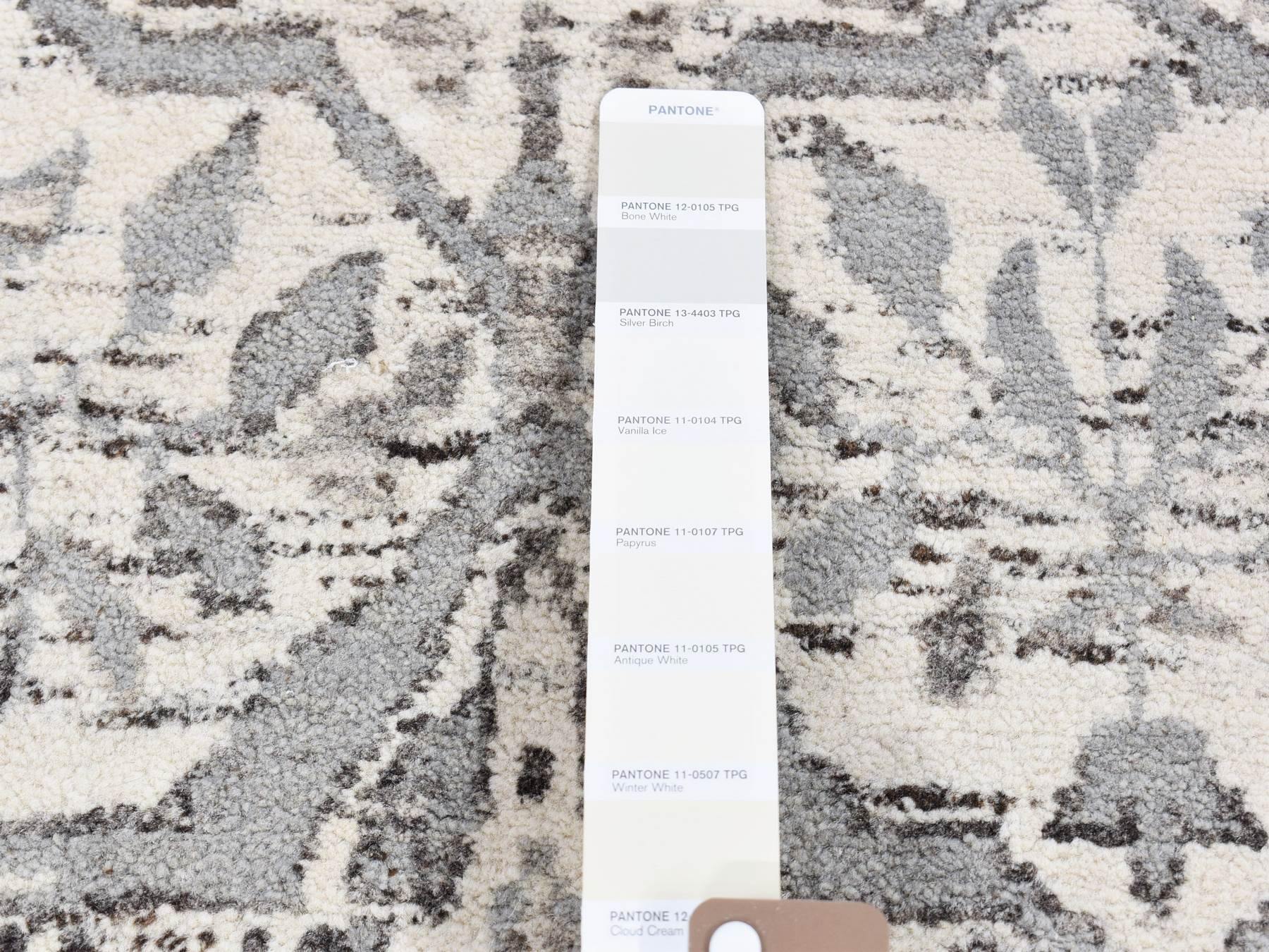Oushak Oushak hand-knotted wool runner in Ivory, 2'7" x 14'1" — SKU O080240 (view 3)