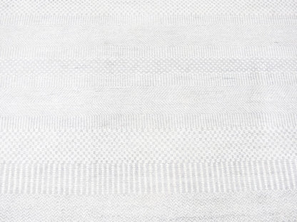 Gabbeh Modern / Contemporary hand-knotted wool/silk rug in Ivory, 7'9" x 7'9" — SKU O080257 (view 2)