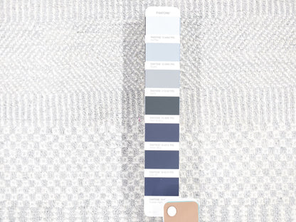Gabbeh Modern / Contemporary hand-knotted wool/silk rug in Ivory, 7'9" x 7'9" — SKU O080257 (view 3)