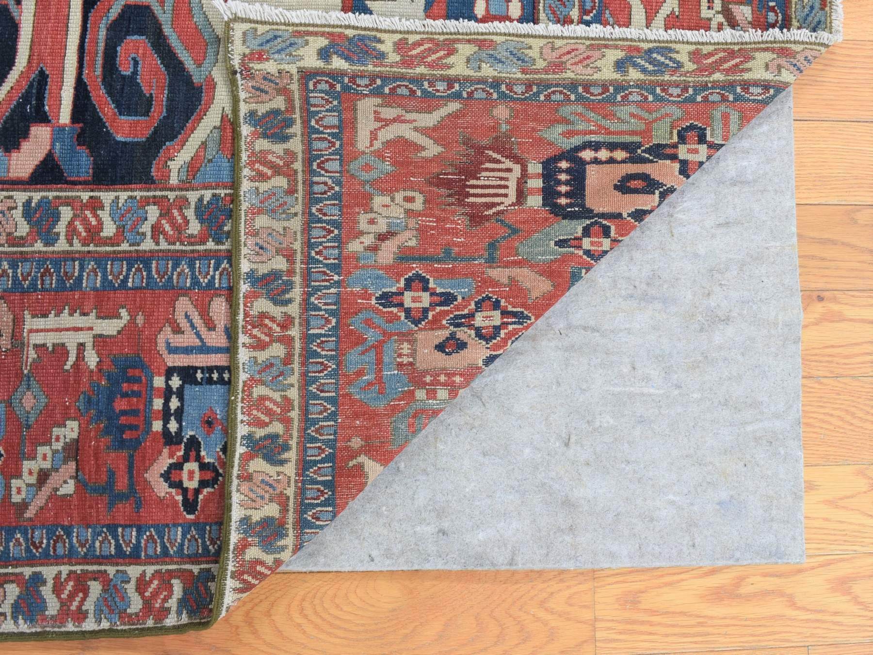 Serapi Heriz hand-knotted wool rug in Ivory & Brick Red, 8'10" x 12'5" — SKU O080305 (view 4)