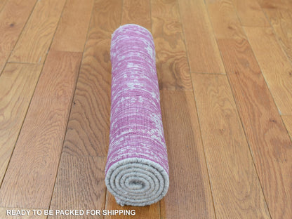Modern / Contemporary hand-knotted wool rug in Pink, 2' x 3' — SKU O080332 (view 4)
