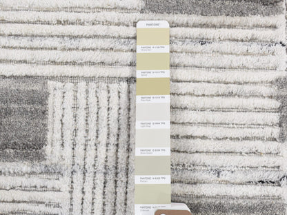 Modern / Contemporary hand-knotted wool rug in Gray, 2' x 3' — SKU O080333 (view 3)