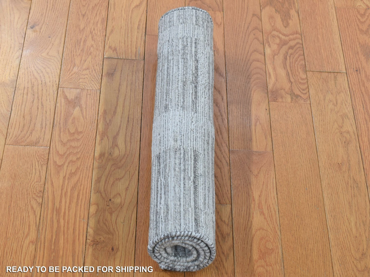 Modern / Contemporary hand-knotted wool rug in Gray, 2' x 3' — SKU O080333 (view 4)