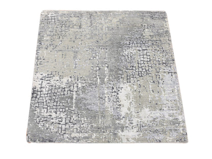 Modern / Contemporary hand-knotted wool/silk rug in Gray, 3' x 3' — SKU O080347