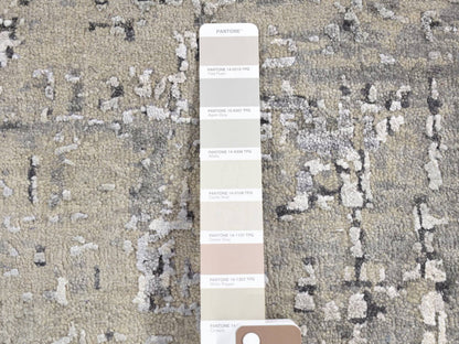 Modern / Contemporary hand-knotted wool/silk rug in Gray, 3' x 3' — SKU O080347 (view 3)