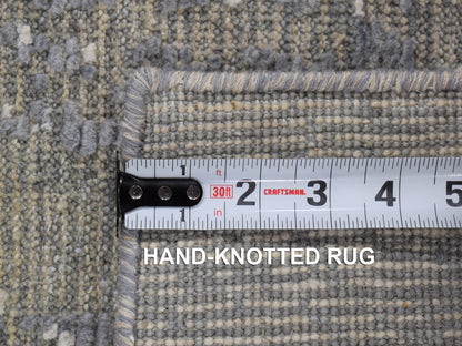 Grey 2'1" x 3'1" Modern / Contemporary Hand knotted Wool/Silk Rug - Sku: O080350