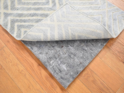 Grey 2'0" x 3'0" Modern / Contemporary Hand knotted Wool/Silk Rug - Sku: O080353