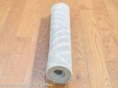 Modern / Contemporary hand-knotted wool/silk rug in Gray, 2' x 3' — SKU O080353 (view 4)