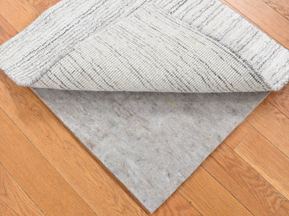 Modern / Contemporary hand-knotted wool rug in Ivory, 2' x 2' — SKU O080359 (view 2)