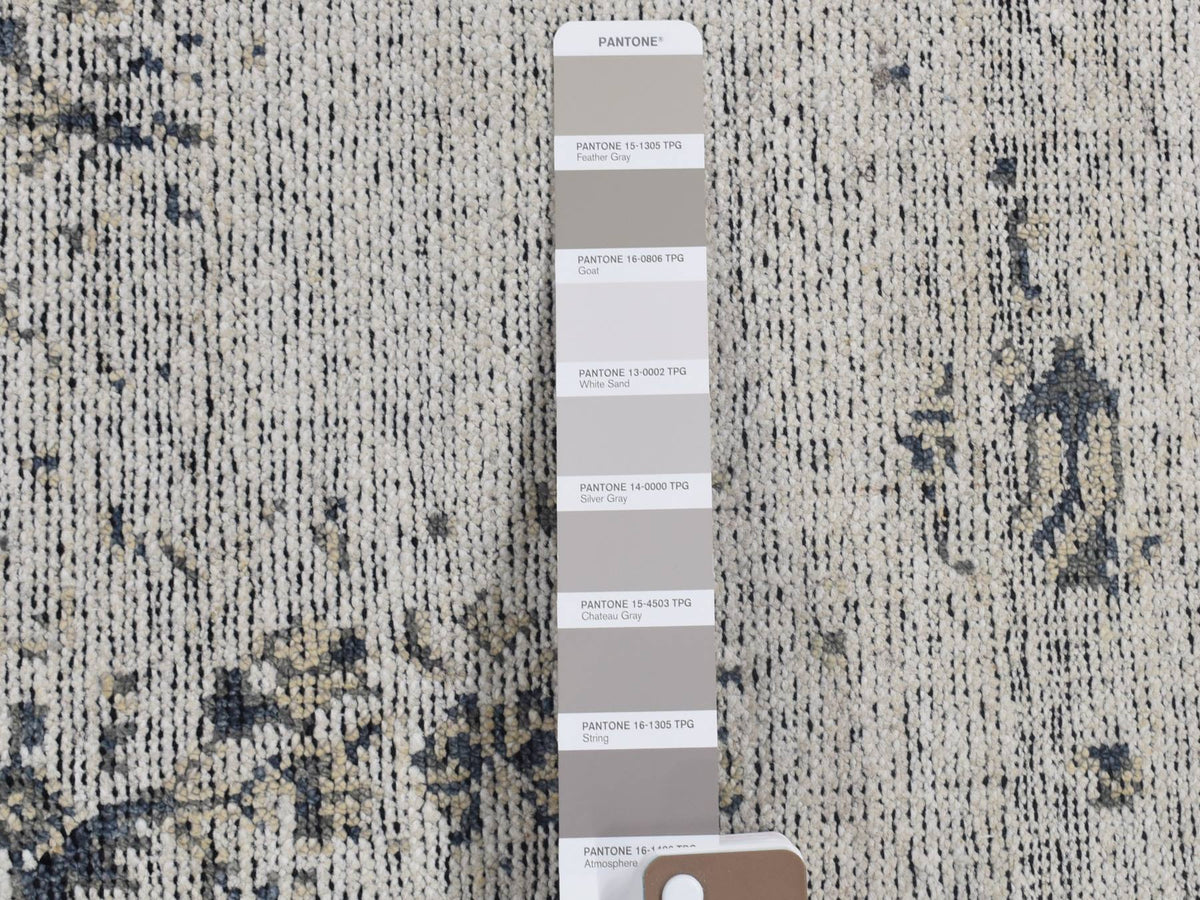 Modern / Contemporary hand-knotted silk rug in Ivory, 2' x 2'2" — SKU O080364 (view 3)