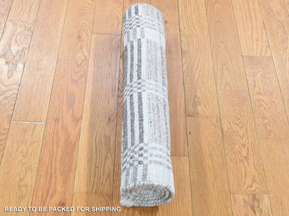 Modern / Contemporary hand-knotted wool rug in Ivory, 2' x 3' — SKU O080371 (view 4)