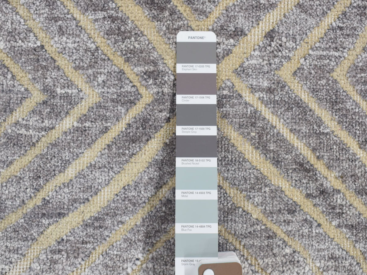 Modern / Contemporary hand-knotted wool/silk rug in Gray, 2' x 3' — SKU O080374 (view 3)