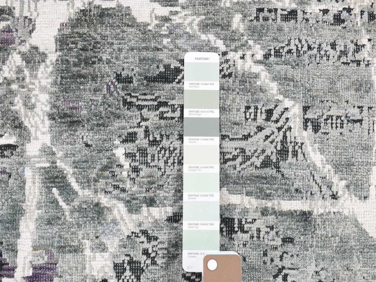 Modern / Contemporary hand-knotted wool/silk rug in Gray, 7'7" x 10'1" — SKU O080380 (view 7)