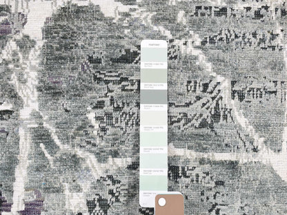 Modern / Contemporary hand-knotted wool/silk rug in Gray, 7'7" x 10'1" — SKU O080380 (view 7)