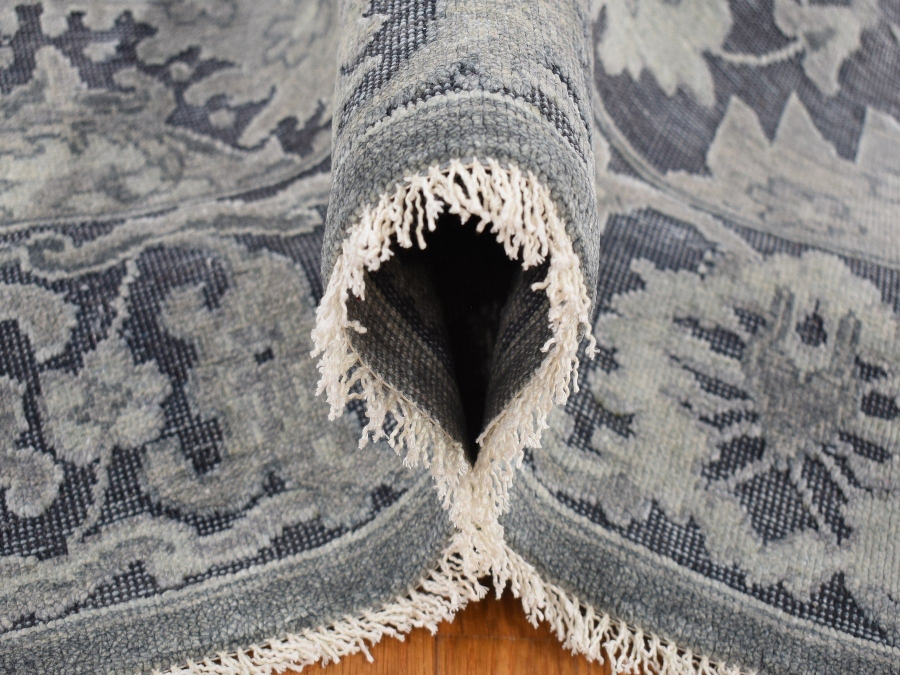 Oushak Oushak hand-knotted wool/silk rug in Gray & Charcoal Gray, 7'10" x 10'2" — SKU O080385 (view 5)