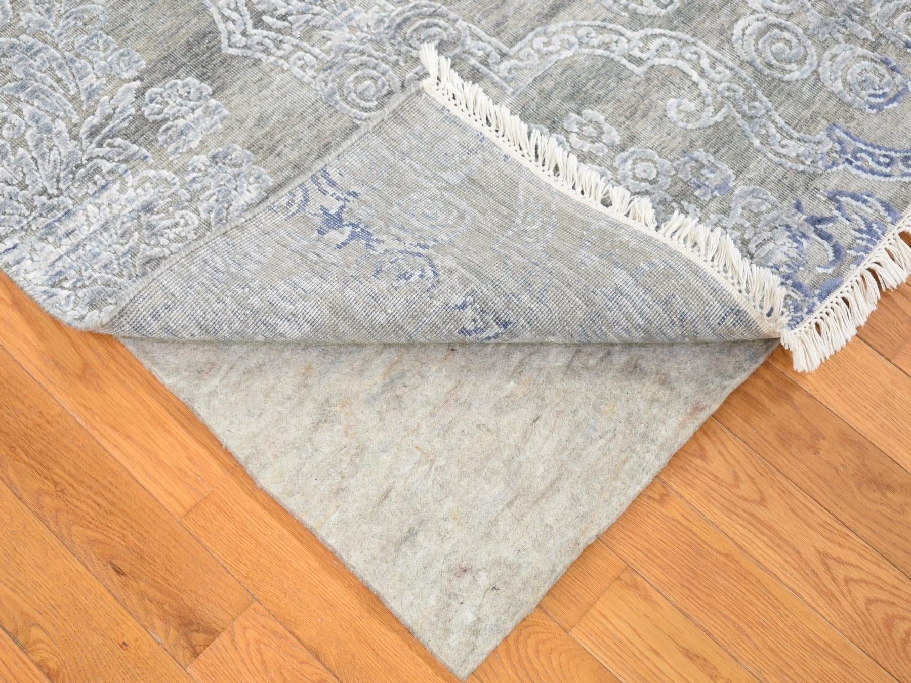 Modern / Contemporary hand-knotted wool/silk rug in Gray, 8'1" x 10'4" — SKU O080386 (view 4)