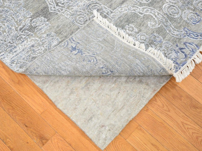Modern / Contemporary hand-knotted wool/silk rug in Gray, 8'1" x 10'4" — SKU O080386 (view 4)