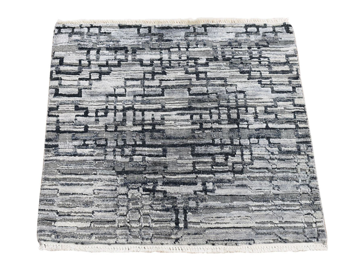 Modern / Contemporary hand-knotted wool/silk rug in Gray, 2' x 2' — SKU O080406