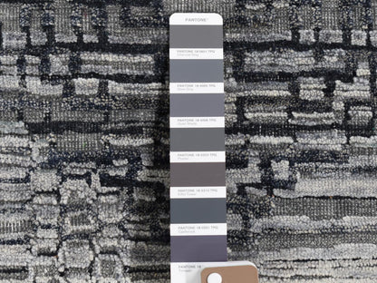 Modern / Contemporary hand-knotted wool/silk rug in Gray, 2' x 2' — SKU O080406 (view 3)