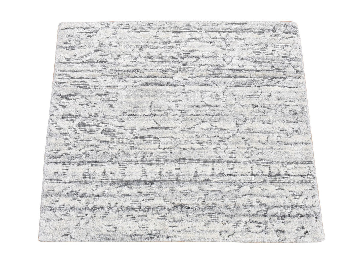 Modern / Contemporary hand-knotted wool rug in Gray, 1'10" x 2' — SKU O080409