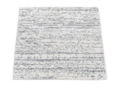 Modern / Contemporary hand-knotted wool rug in Gray, 1'10" x 2' — SKU O080409