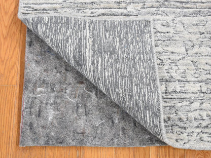 Grey 1'10" x 2'0" Modern / Contemporary Handloom Wool Rug - Sku: O080409