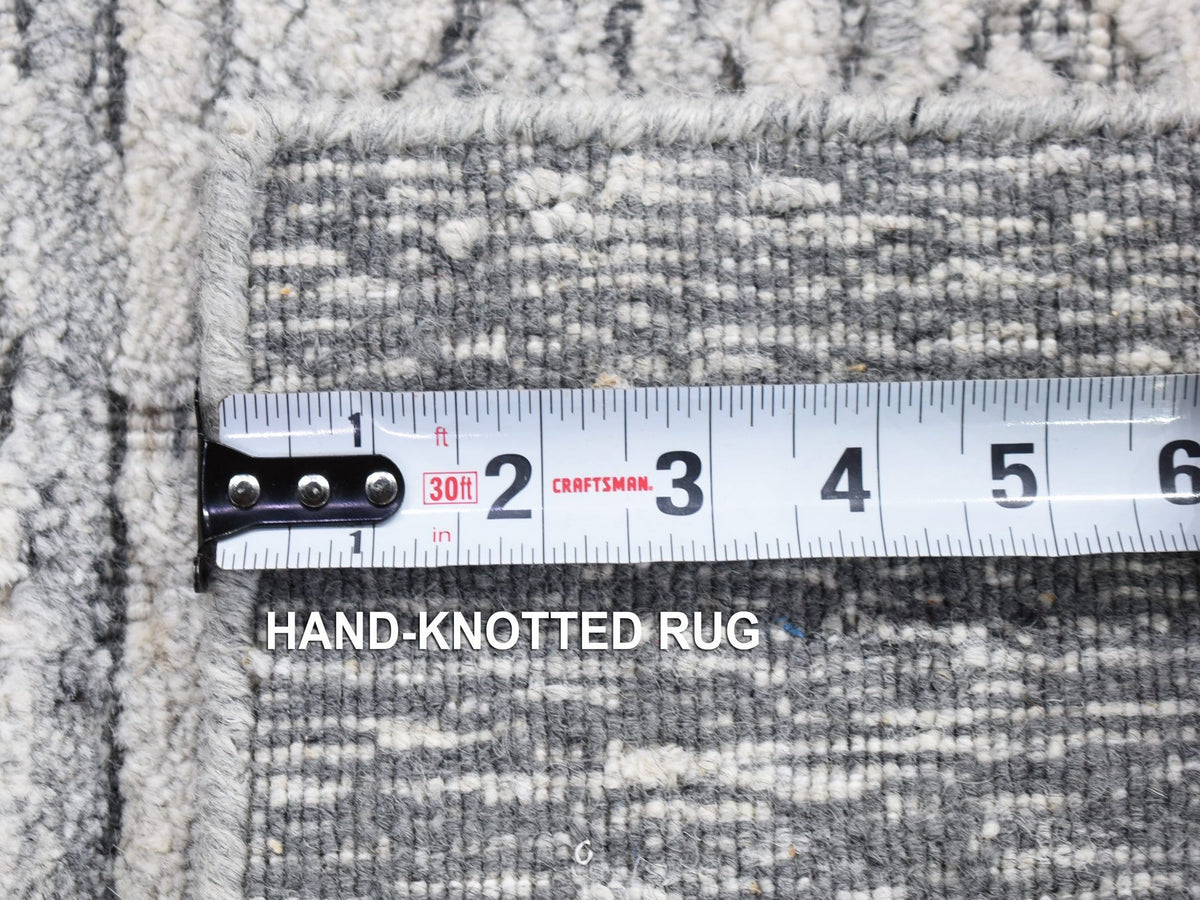 Modern / Contemporary hand-knotted wool rug in Gray, 1'10" x 2' — SKU O080409 (view 6)