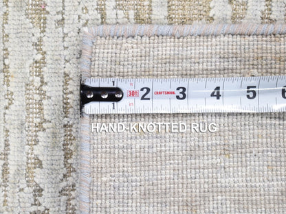 Beige 2'0" x 3'0" Modern and Contemporary Hand knotted Wool/Silk Rug - Sku: O080415