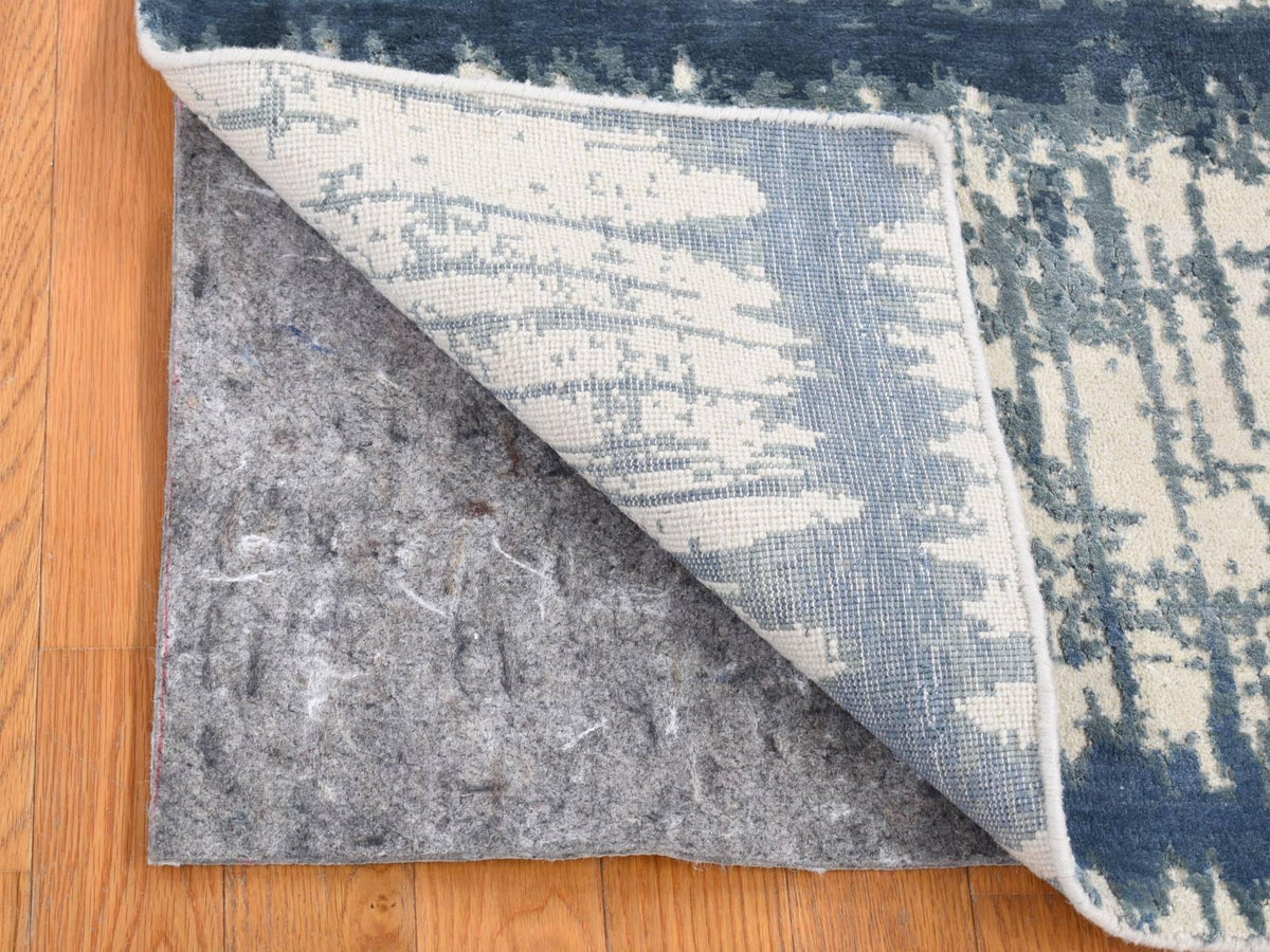 Modern / Contemporary hand-knotted wool/silk rug in Ivory, 2'1" x 3'1" — SKU O080416 (view 2)