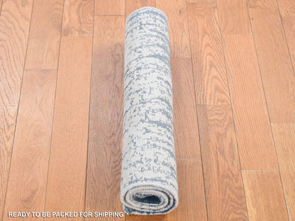 Ivory 2'1" x 3'1" Modern and Contemporary Hand knotted Wool/Silk Rug - Sku: O080416