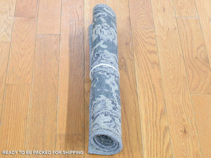 Oushak Oushak hand-knotted wool/silk rug in Gray, 2' x 2'1" — SKU O080422 (view 4)