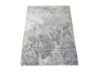 Modern / Contemporary hand-knotted wool/silk rug in Gray, 2' x 2'10" — SKU O080433
