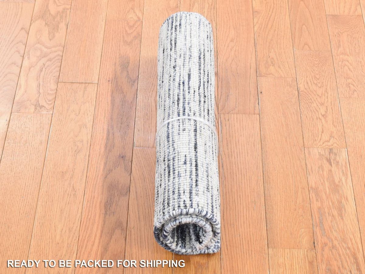 Modern / Contemporary hand-knotted wool/silk rug in Ivory, 1'10" x 2' — SKU O080470 (view 4)