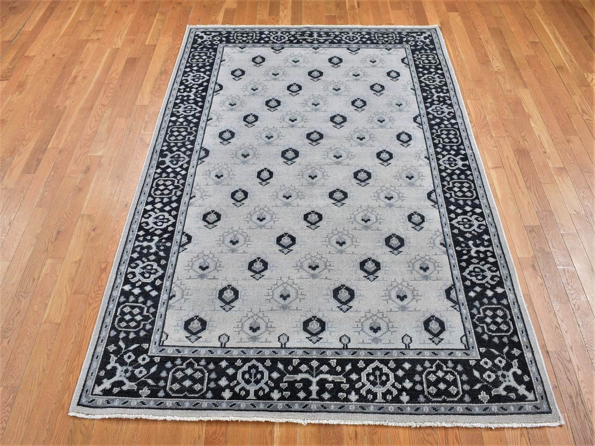 Oushak hand-knotted wool rug in Ivory & Black, 6' x 9' — SKU O080504 (view 3)