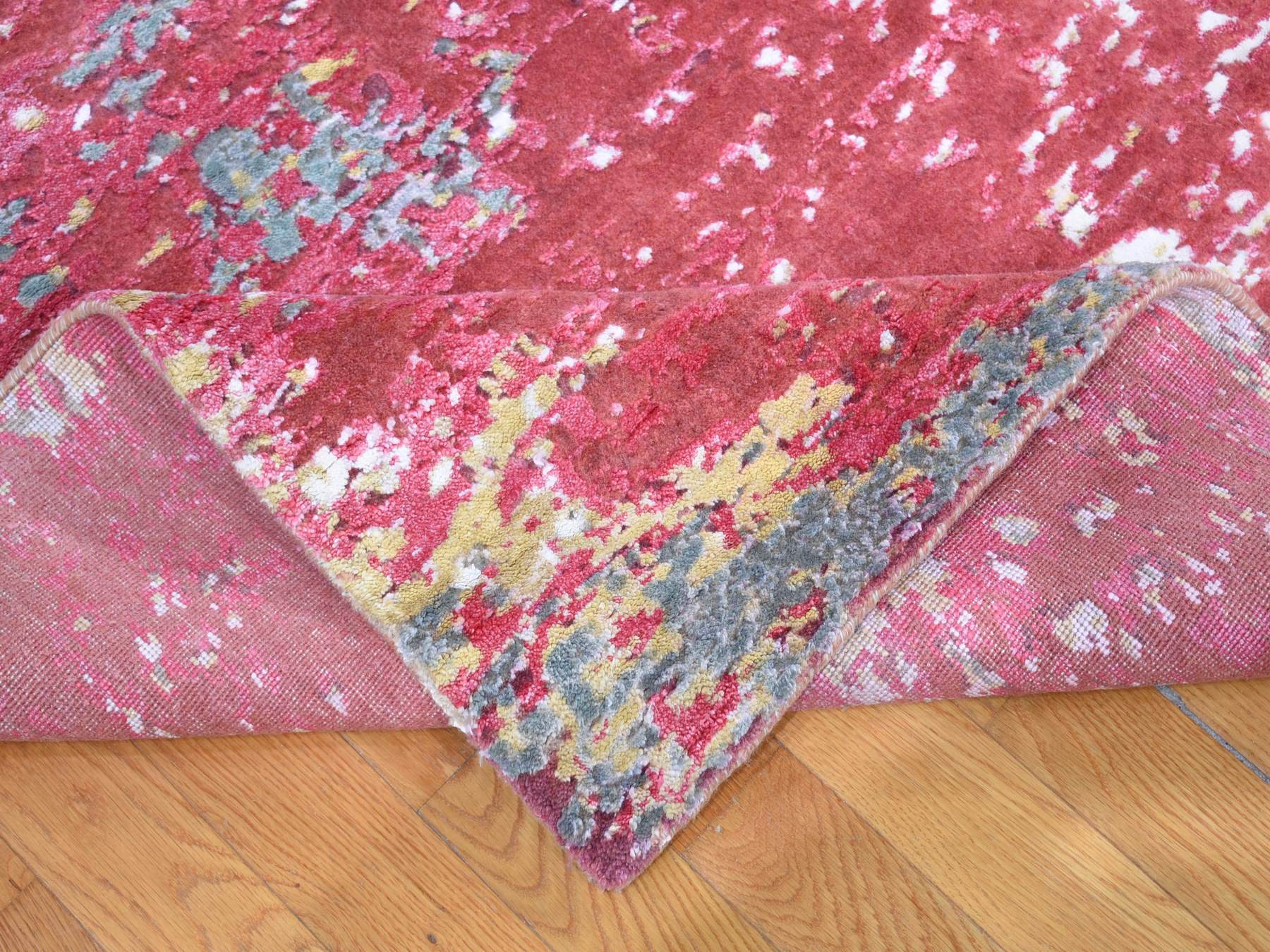 Modern / Contemporary hand-knotted wool rug in Red, 15'3" x 16'6" — SKU O080515 (view 6)