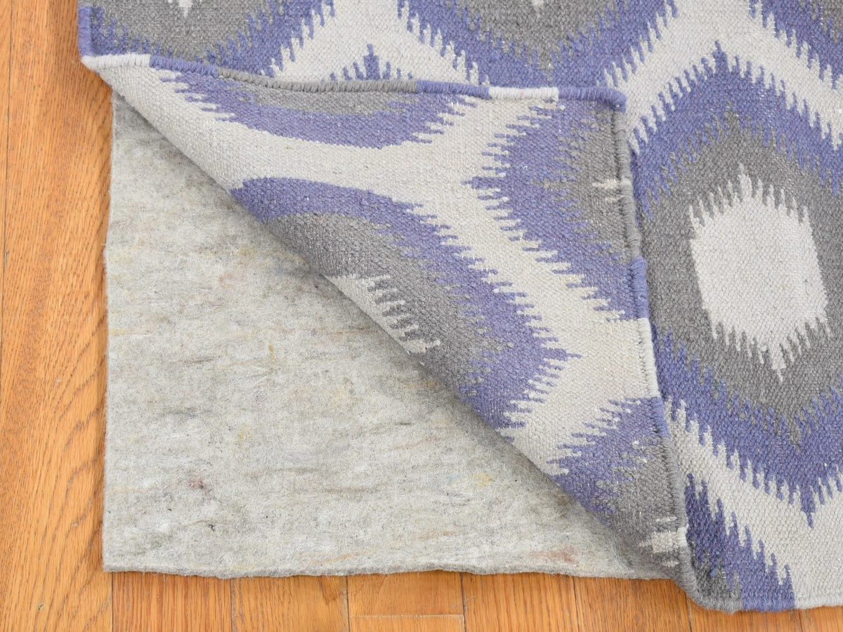 Kilim Flat-Weave hand-knotted wool rug in Gray, 2'5" x 6' — SKU O080534 (view 2)