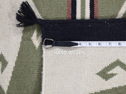 Flat-Weave hand-knotted wool rug in Ivory, 5'2" x 7' — SKU O080545 (view 6)